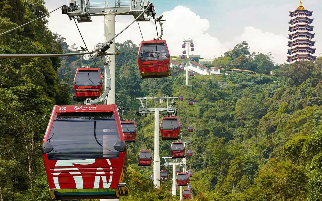 Genting Highlands Premium Outlets Cable Car & Theme Park Combos Image 7