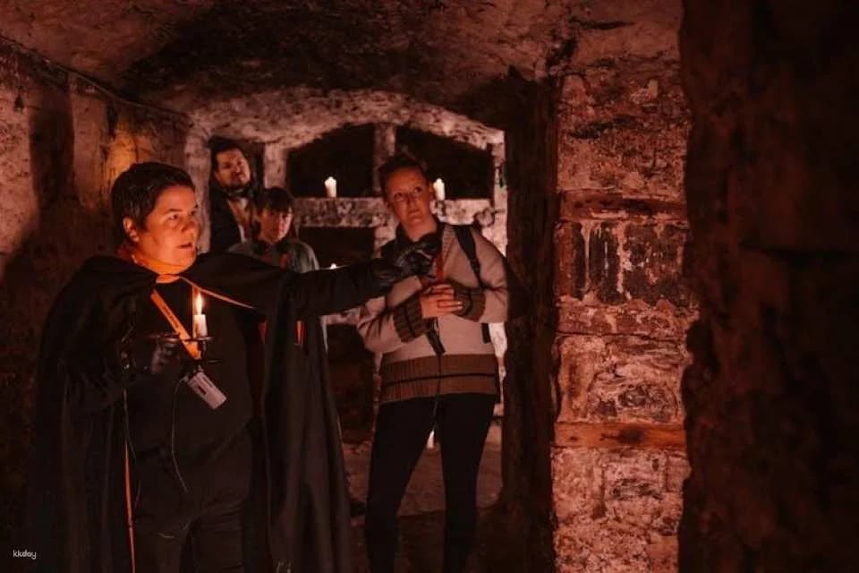 Ghostly underground walking tour of Edinburgh