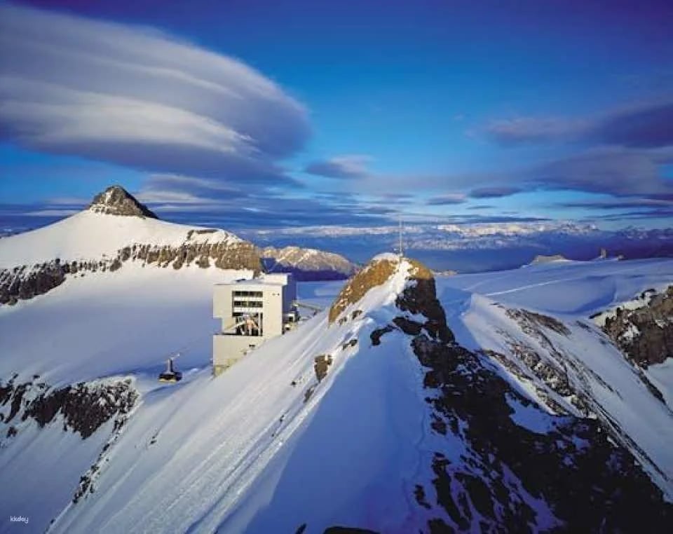 Glacier 3000 with cable car and Montreux day tour from Lausanne by bus