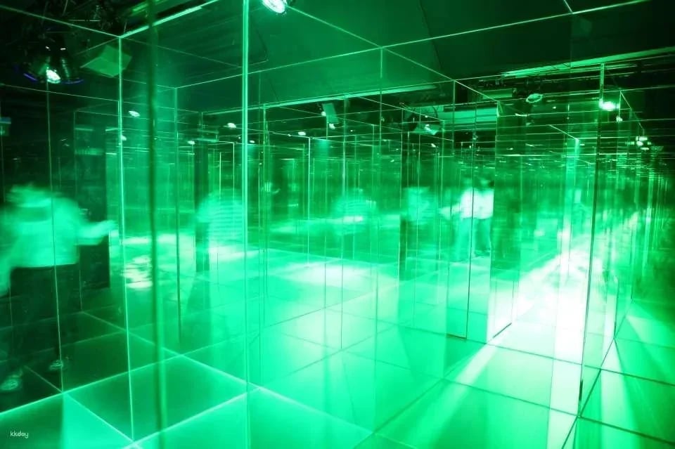 Ticket to the glass labyrinth of Glasi Hergiswil