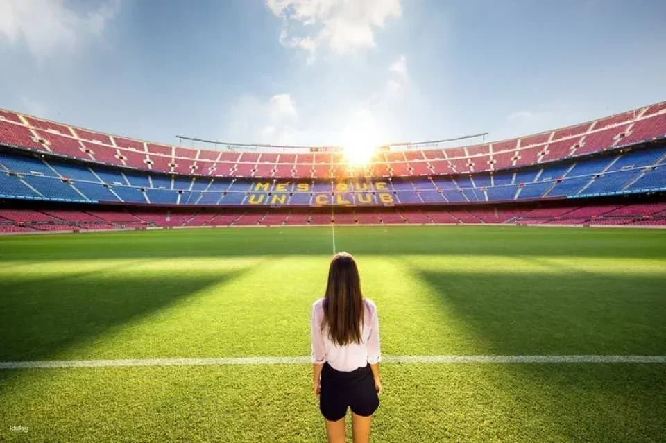 Go City | Barcelona Explorer Pass (Choose 2-7 attractions including Sagrada Familia Tour & Park Guell Tour)