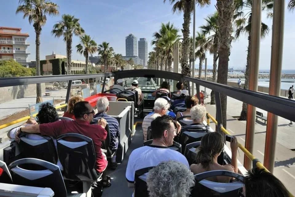 Go City | Barcelona Explorer Pass (Choose 2-7 attractions including Sagrada Familia Tour & Park Guell Tour)