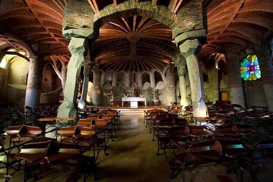 Go City | Barcelona Explorer Pass (Choose 2-7 attractions including Sagrada Familia Tour & Park Guell Tour)