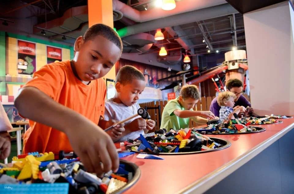 Go City | Chicago Explorer Pass (Optional Attractions)