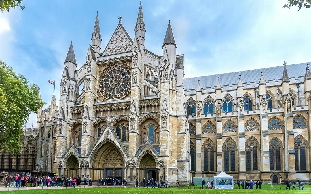 Golden Pass London: Choose from 10+ Attractions Image 5