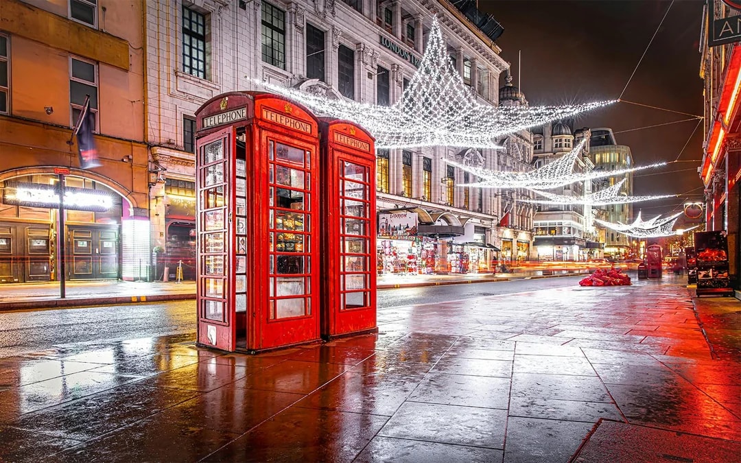 Golden Tours: London Christmas Lights Night Bus Tour Image 1