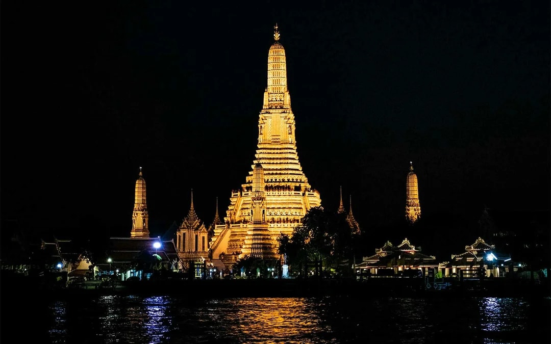 Grand Pearl Dinner Cruise with Thai Classical Dance Image 3