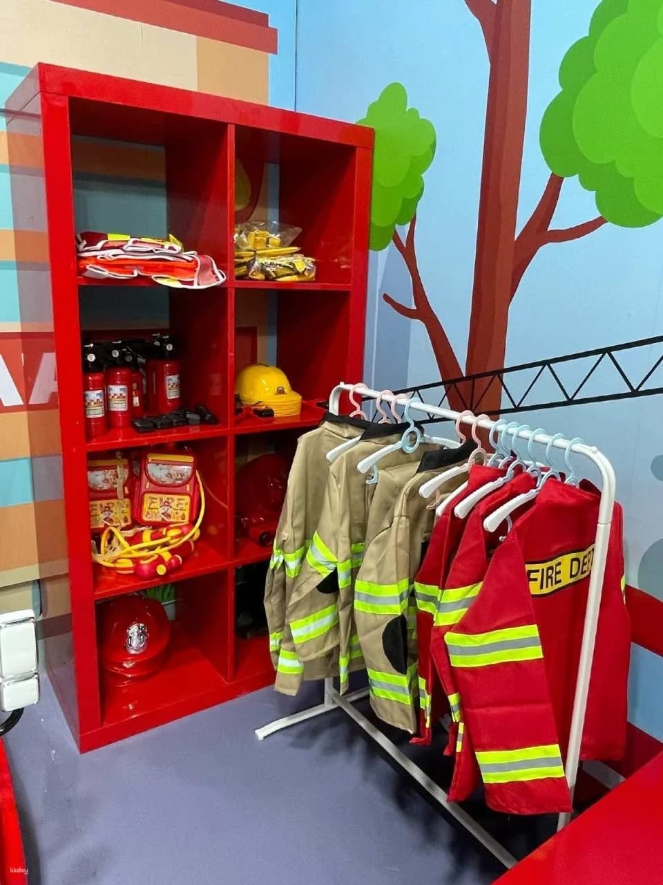 [Great Family Spots in Kowloon Bay] Kids Kids Playhouse | Newly built 7,000 sq ft indoor children's tram depot | Architecture school, maintenance bus station, role-playing firefighter experience | AR motion games | Children's playground | Kowloon Bay Mega box (9th floor)
