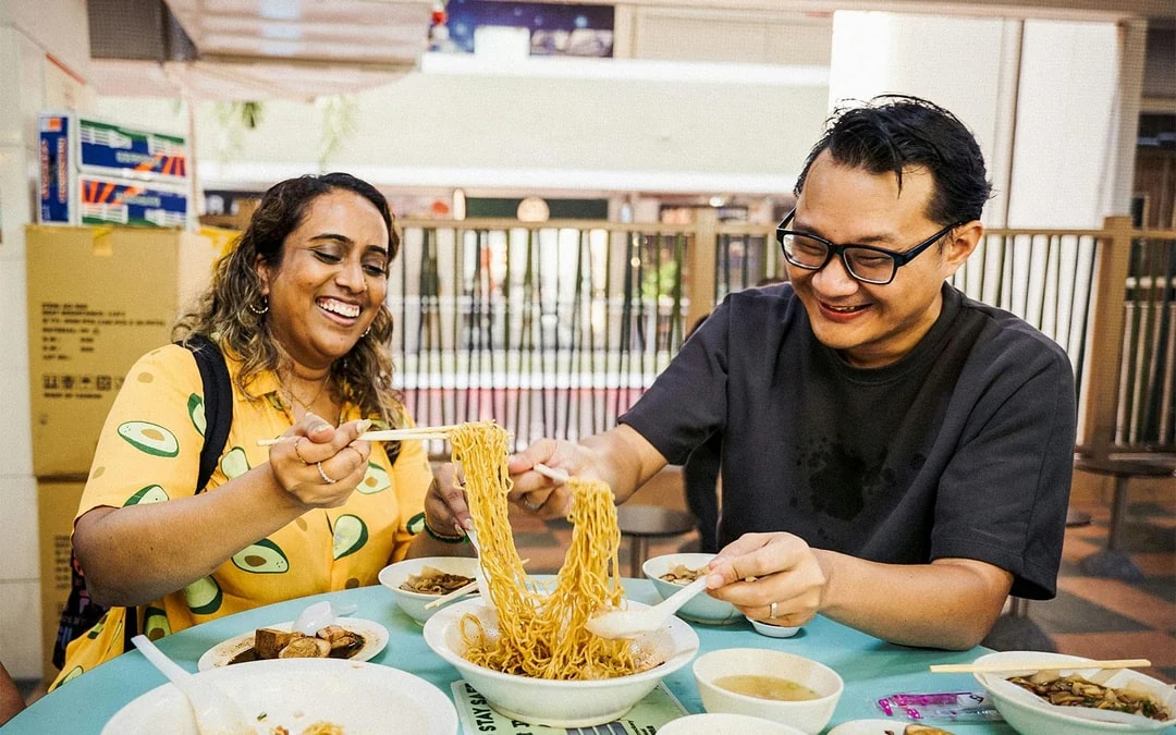 Guided Michelin and Local Hawker Food Tour Image 8