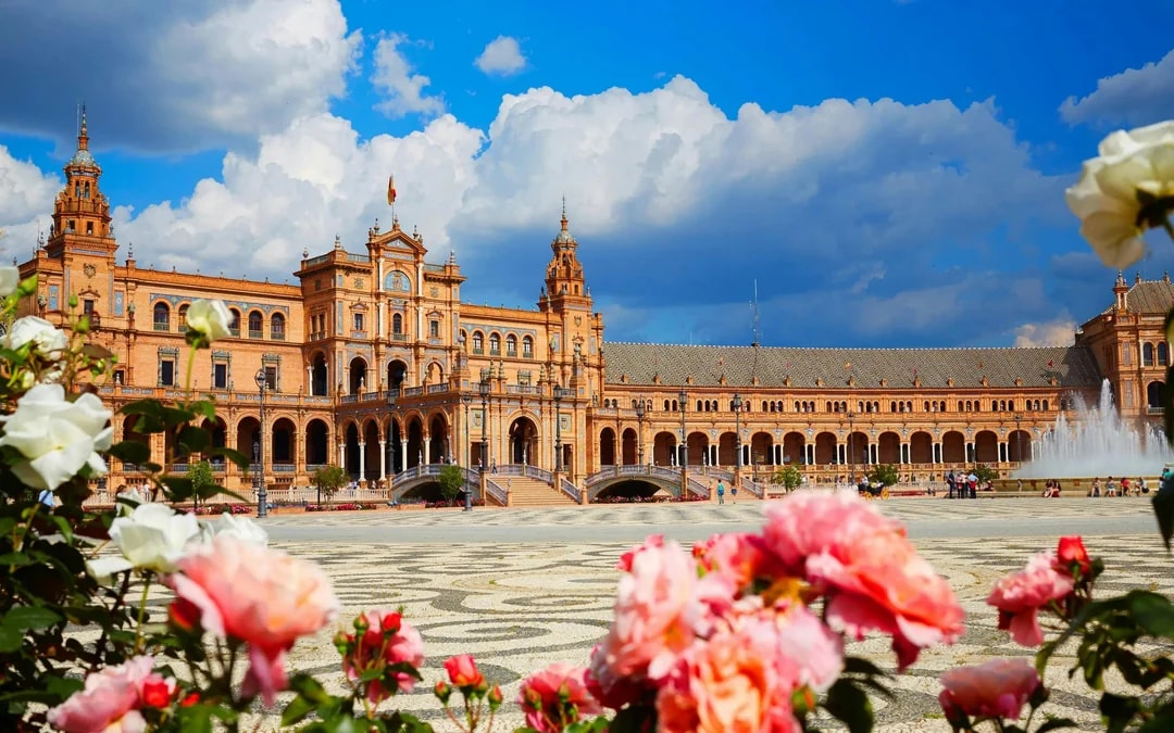 Guided Monumental Walking Tour in Seville Image 6