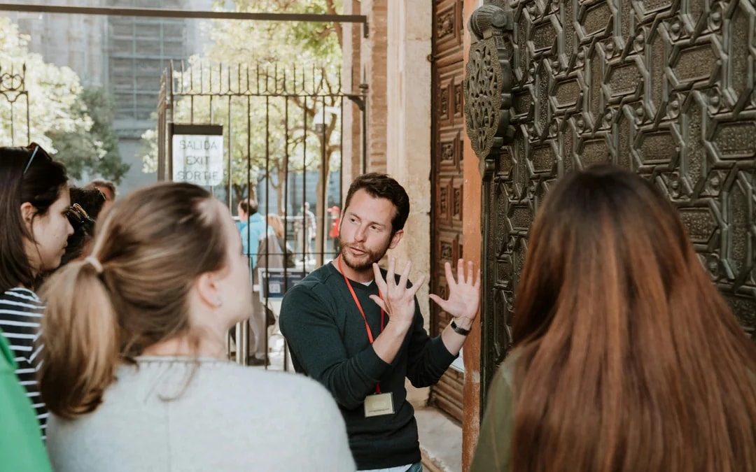 Guided Monumental Walking Tour in Seville Image 12