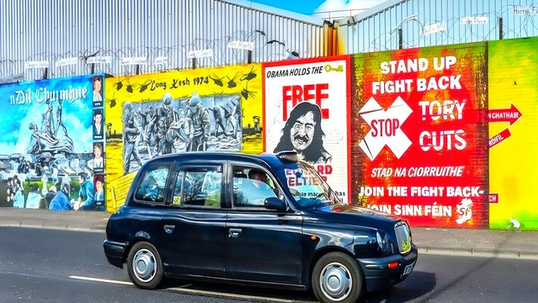 Guided Political Taxi Tour of Belfast