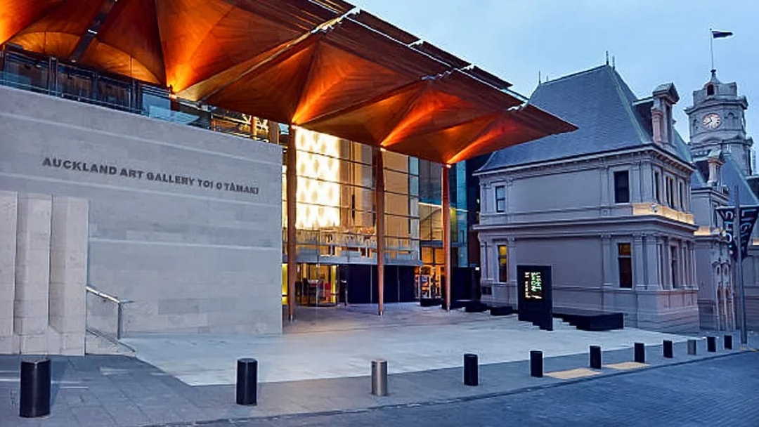 Auckland Art Gallery entrance during guided walking tour.