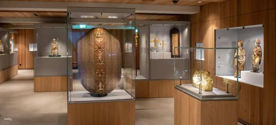 Guided tour Cathedral Treasury Museum Chur public