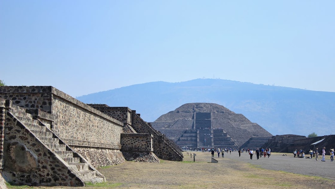 Teotihuacán Pyramid with visitors on early access tour, Mexico.