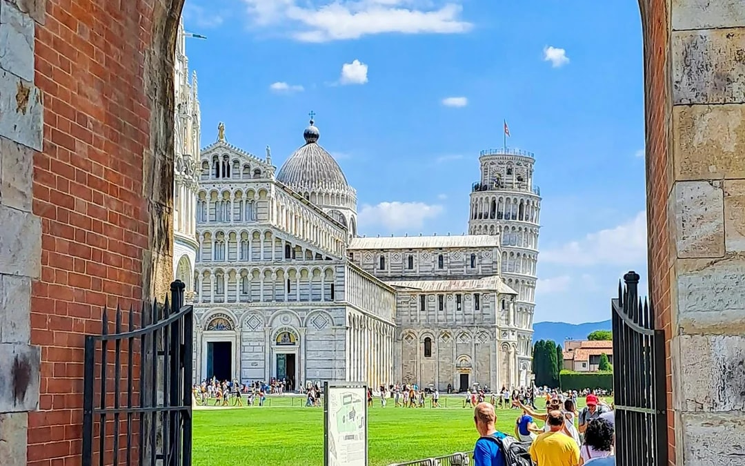 Guided Walking Tour of Pisa Image 1
