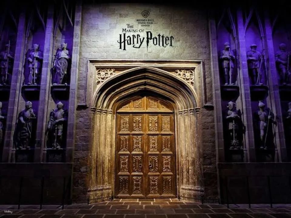 Guided Warner Bros. Studio Tour London – The Making of Harry Potter
