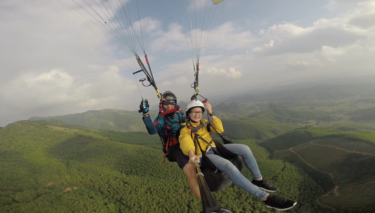 Ha Noi Sky Tour: Paragliding