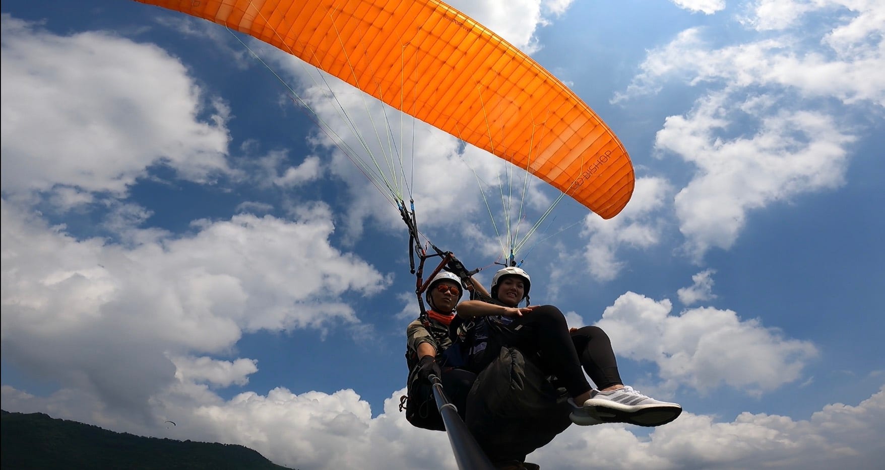 Ha Noi Sky Tour: Paragliding