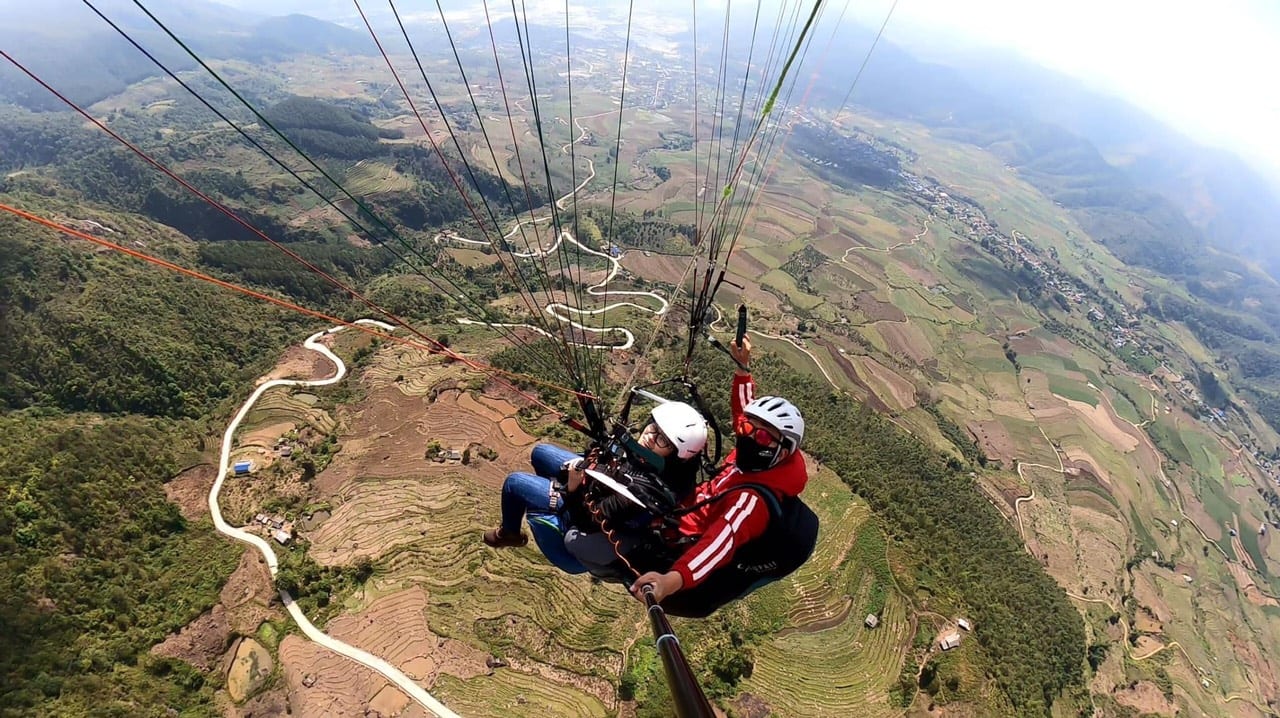 Ha Noi Sky Tour: Paragliding