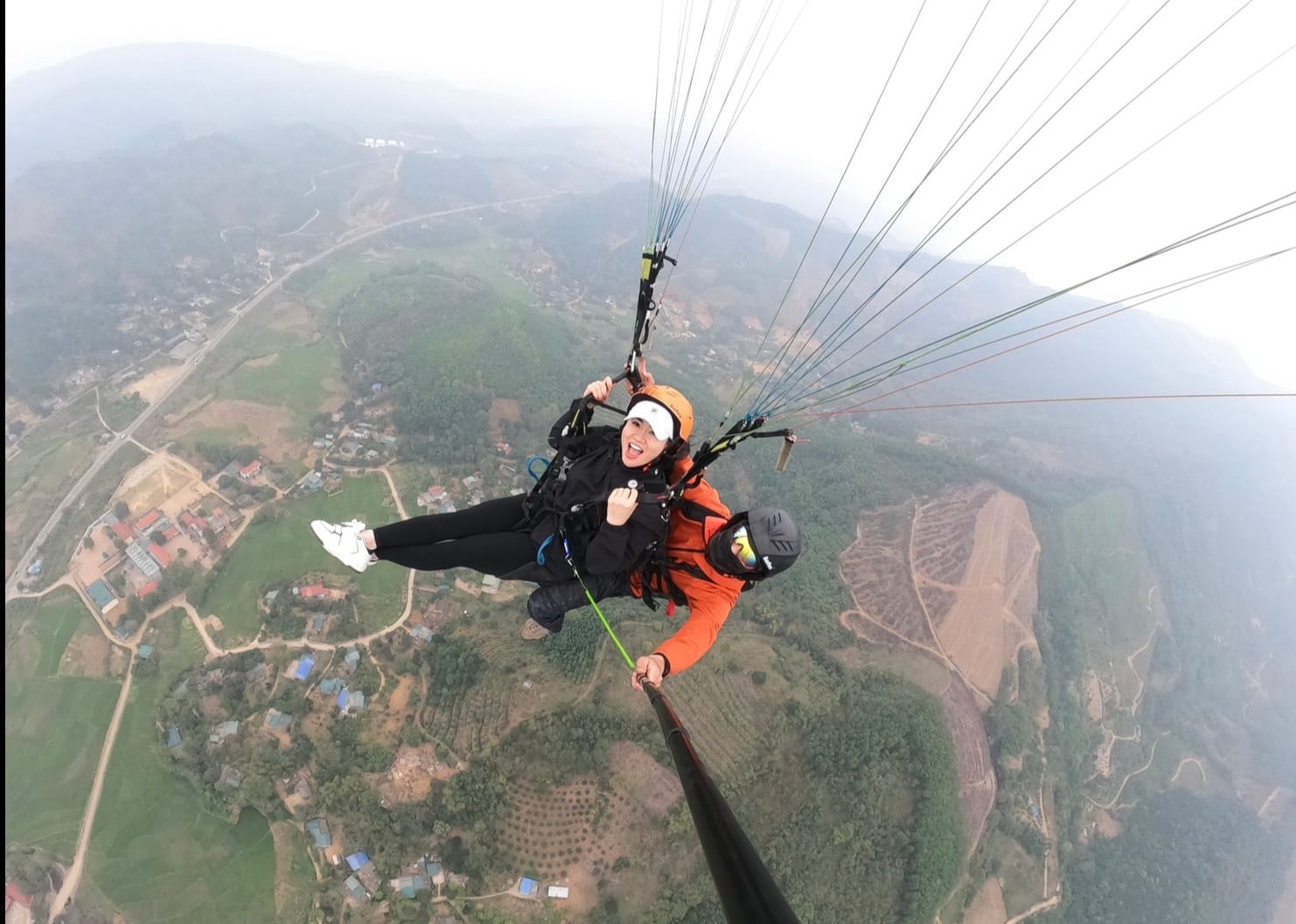 Ha Noi Sky Tour: Paragliding