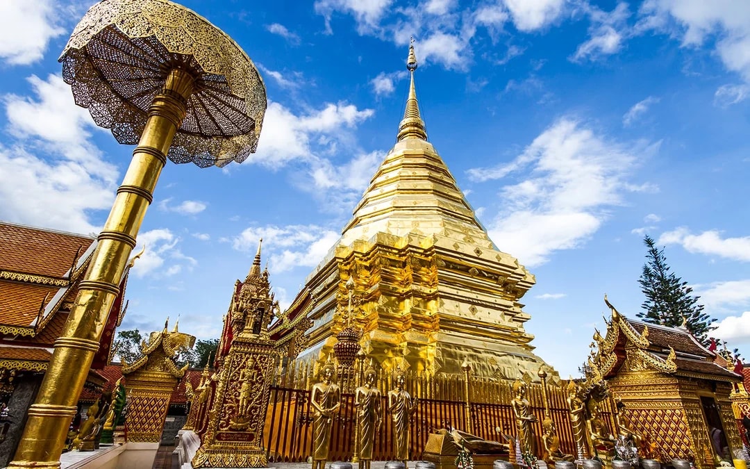 From Chiang Mai: Doi Suthep, Wat Umong, and Wat Pha Lat Sunrise Guided Tour with Hotel Transfers 
 Image 6