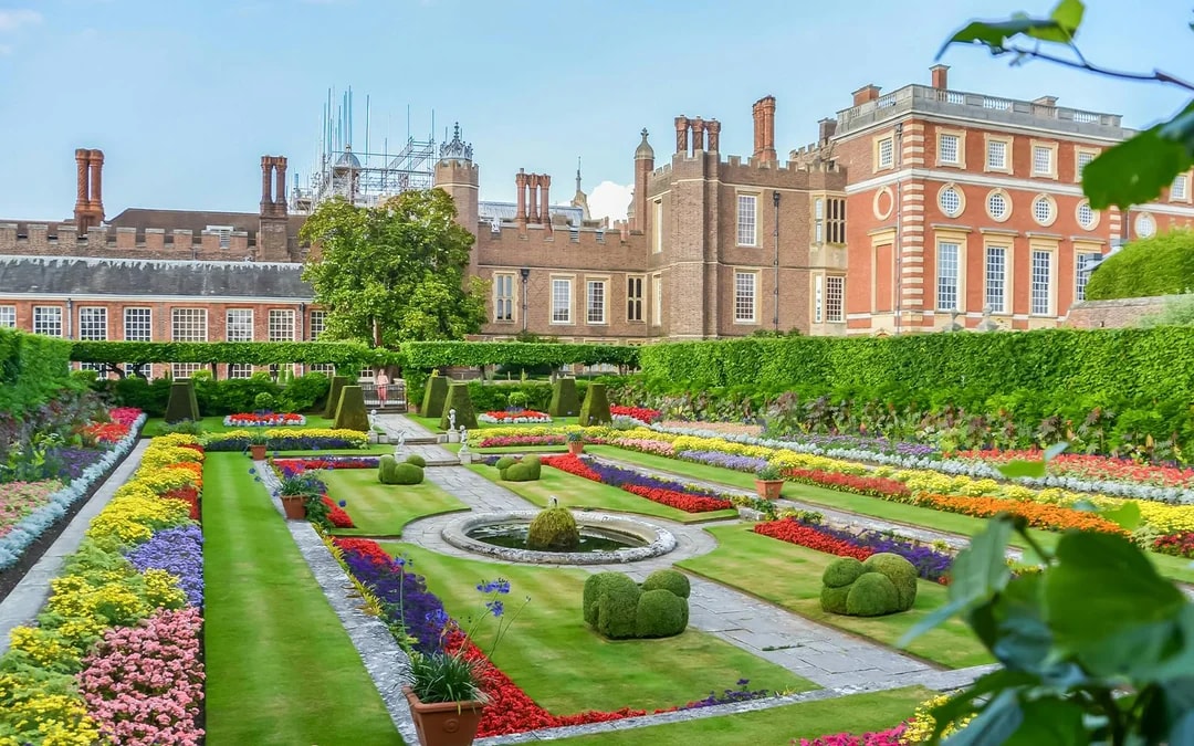 Hampton Court Palace and Gardens Tickets Image 3