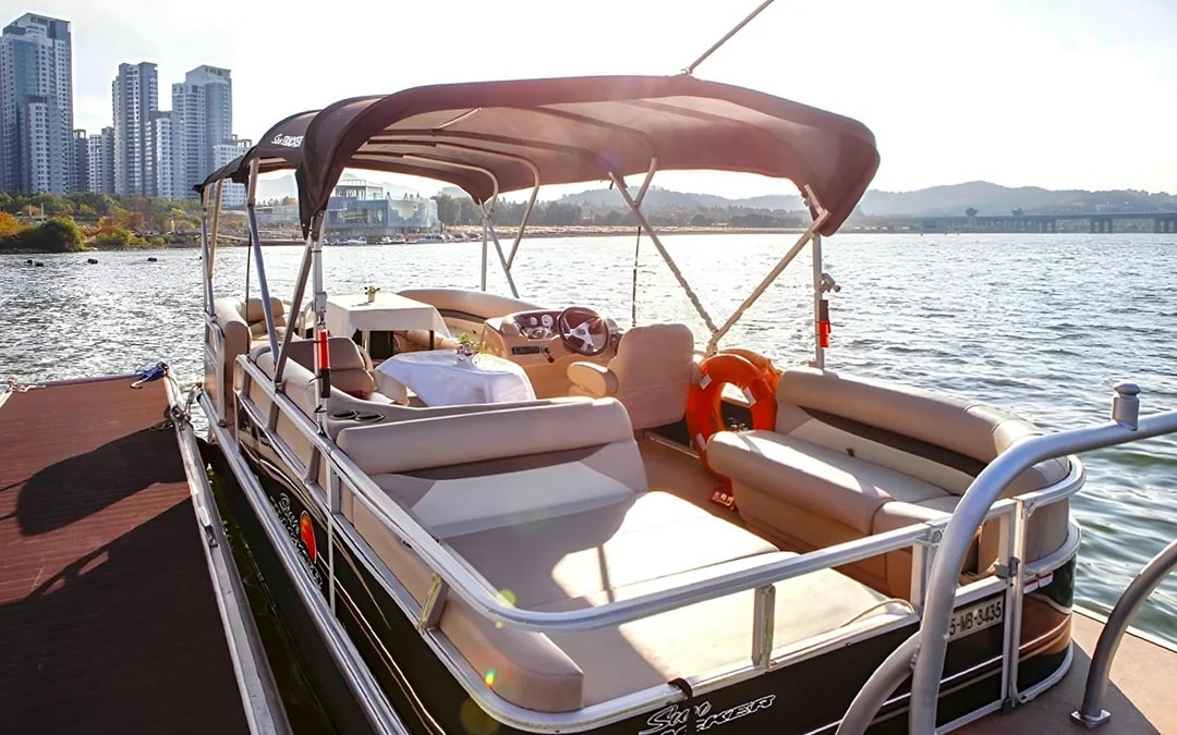 Han River Marina Yacht Experience Image 6