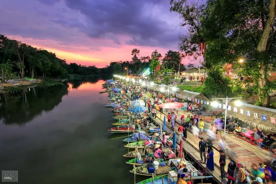 Hat Yai City & Floating Market Evening Private Tour - Thailand