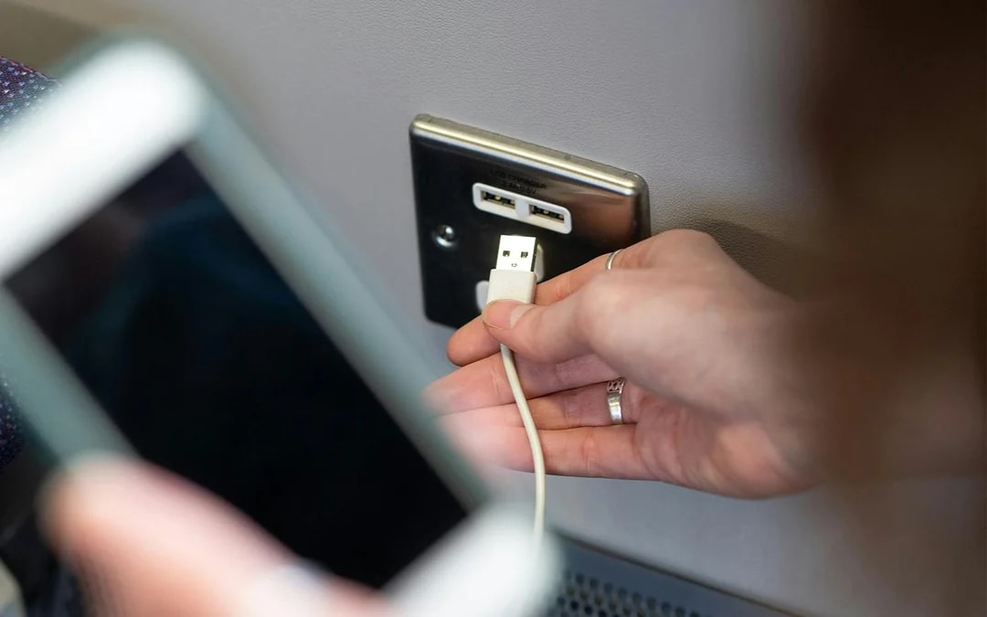 Heathrow Express with Advance Booking Discount: One-Way Train Transfers between Heathrow Airport & London Paddington Image 5