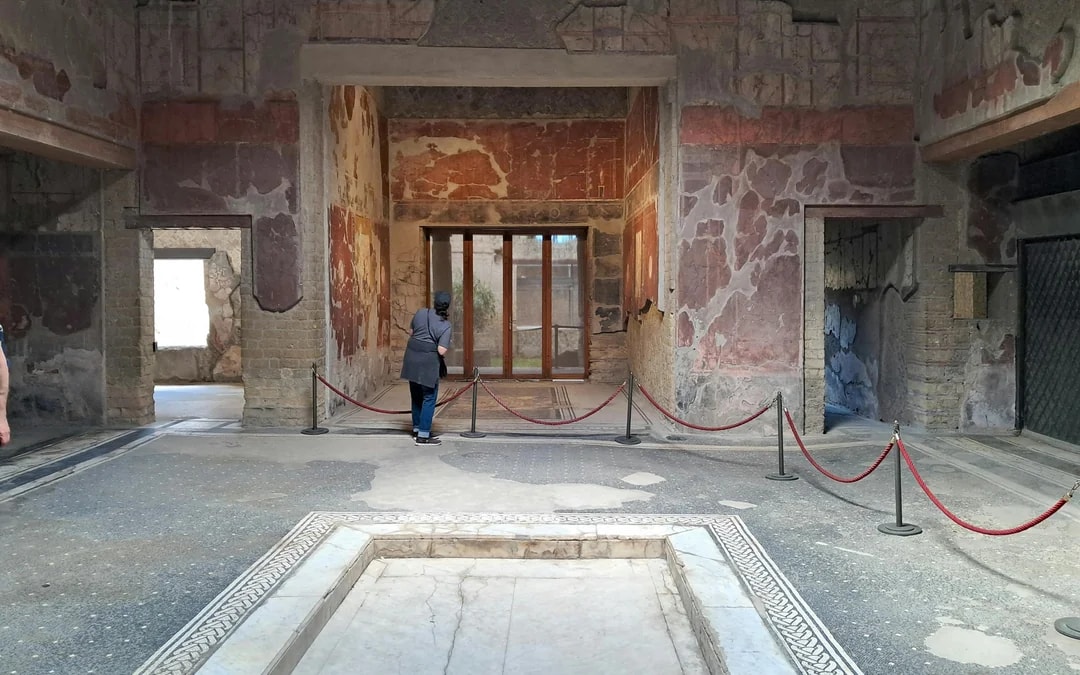 Herculaneum Guided Tour with Round-Trip Transfers Image 8