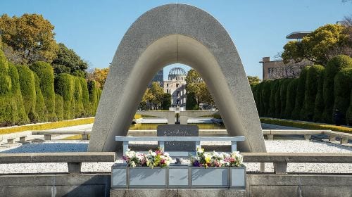 Full Day Hiroshima and Miyajima Bus Tour from Hiroshima