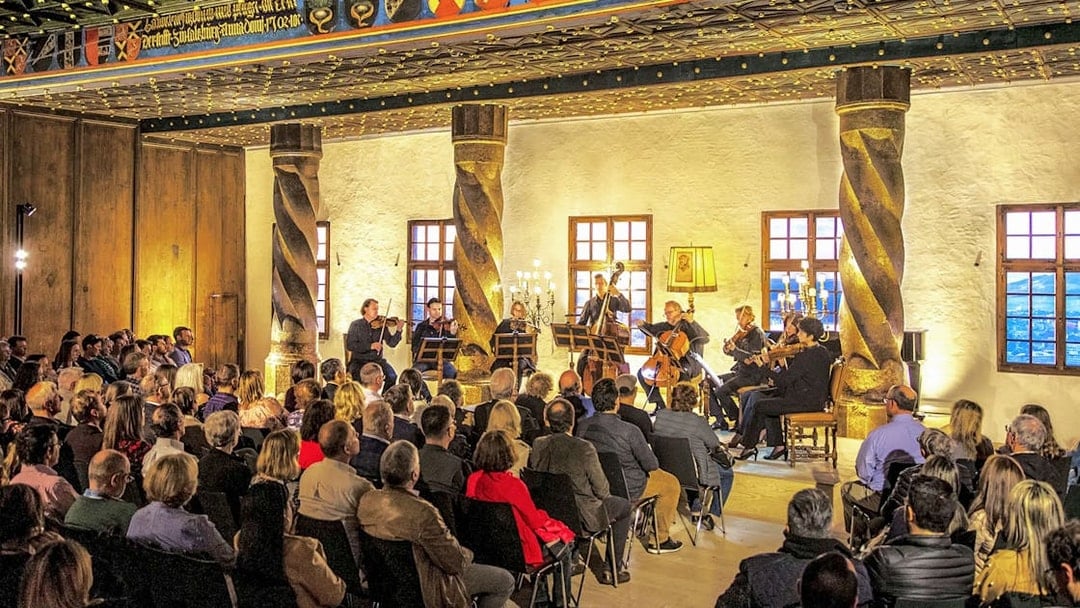 Fortress Hohensalzburg: Best of Mozart Concert with Dinner and River Cruise