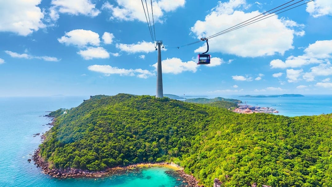 Sun World Hon Thom: Cable Car + Kiss of Sea Show