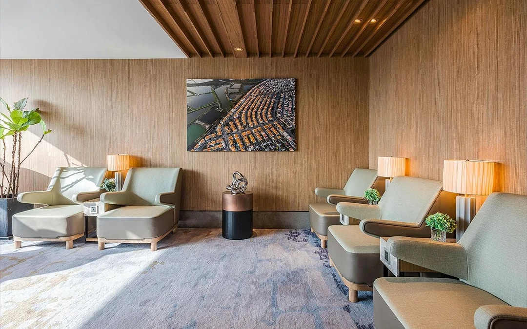 Plaza Premium Lounge Access at Hong Kong International Airport: Standard Lounge (Gate 1, 35, and 60) Image 9