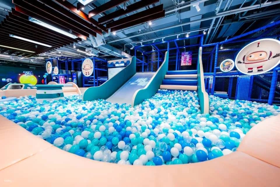 Hong Kong's First AI-Powered Mixed Reality Indoor Children's Playground: Ganarova 90-Minute Admission (1 Adult + 1 Child) | Complimentary Non-slip Socks for Kids