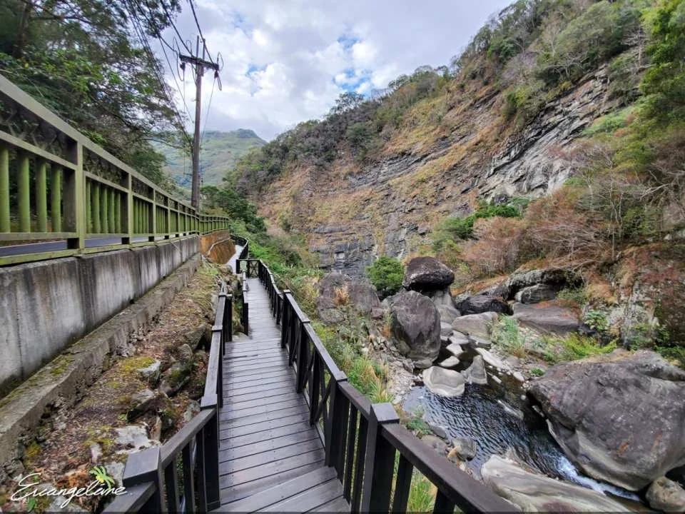 Hsinchu Frog Rock Skywalk Ticket