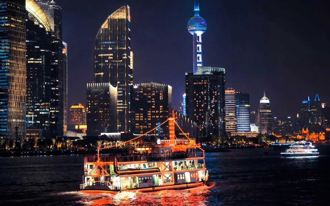 Huangpu River Cruise + Shanghai Guanfu Museum Entry Image 8