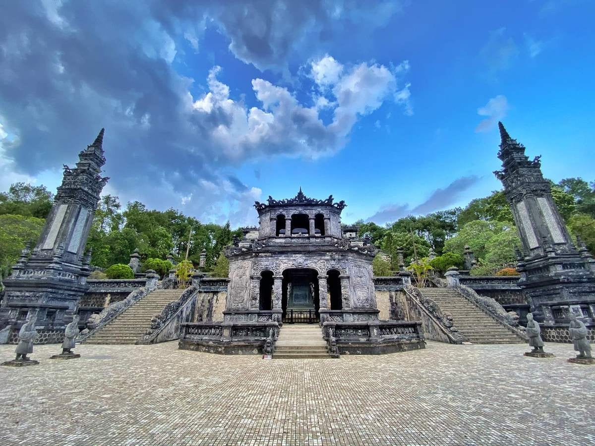 HUE CITY TOUR