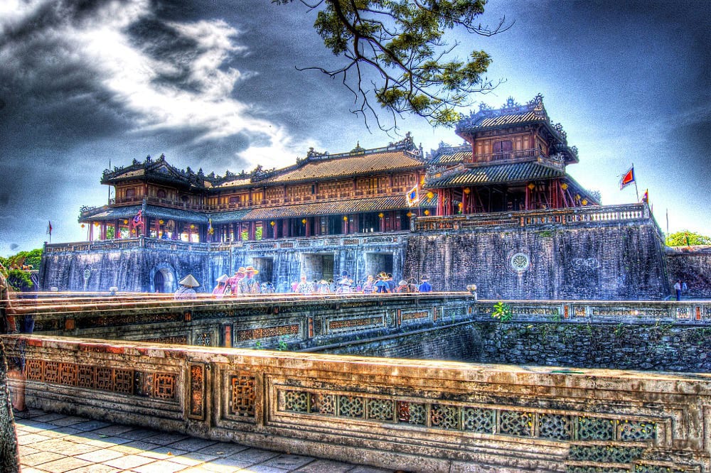 HUE CITY TOUR