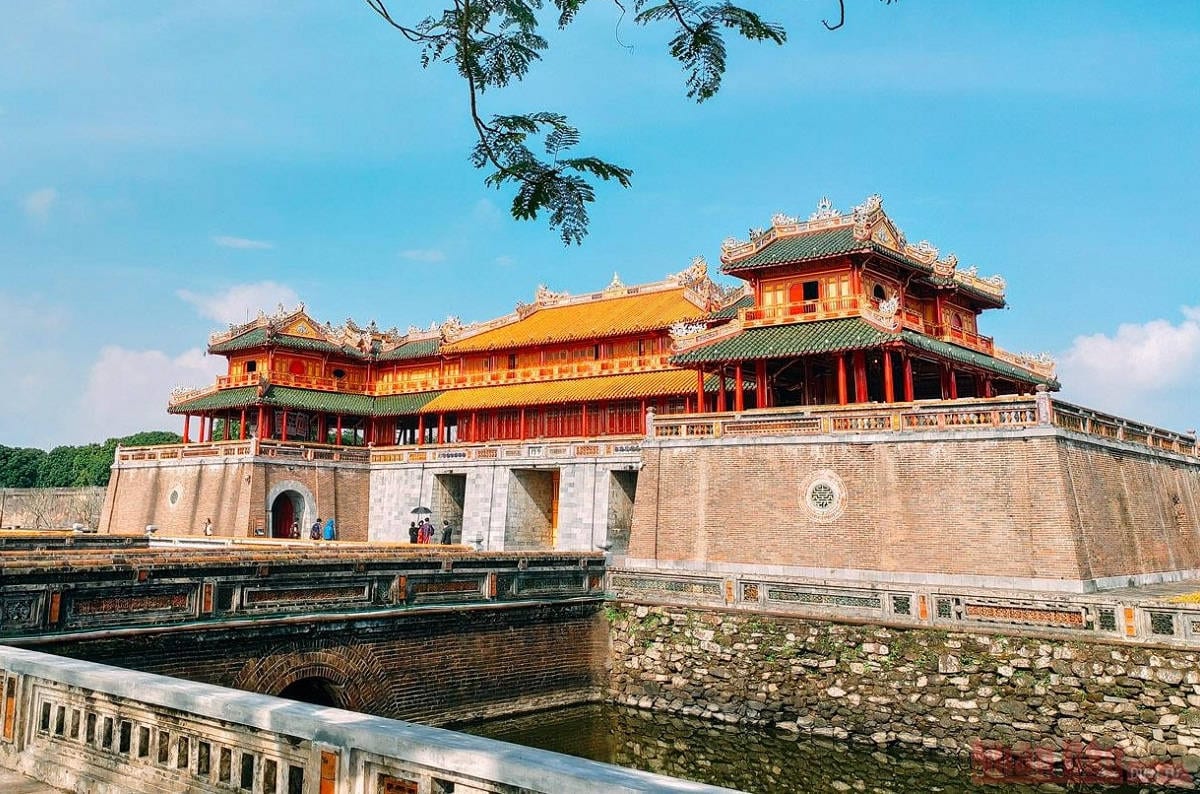 HUE CITY TOUR