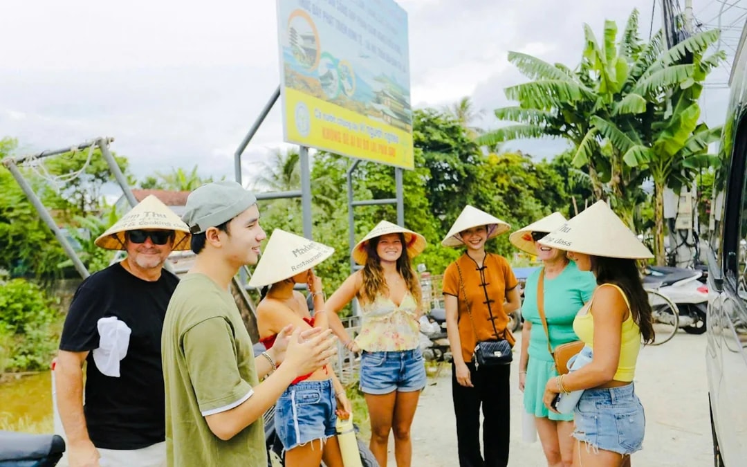 Hue Cooking Class with Local Market and Farm Visit Image 6