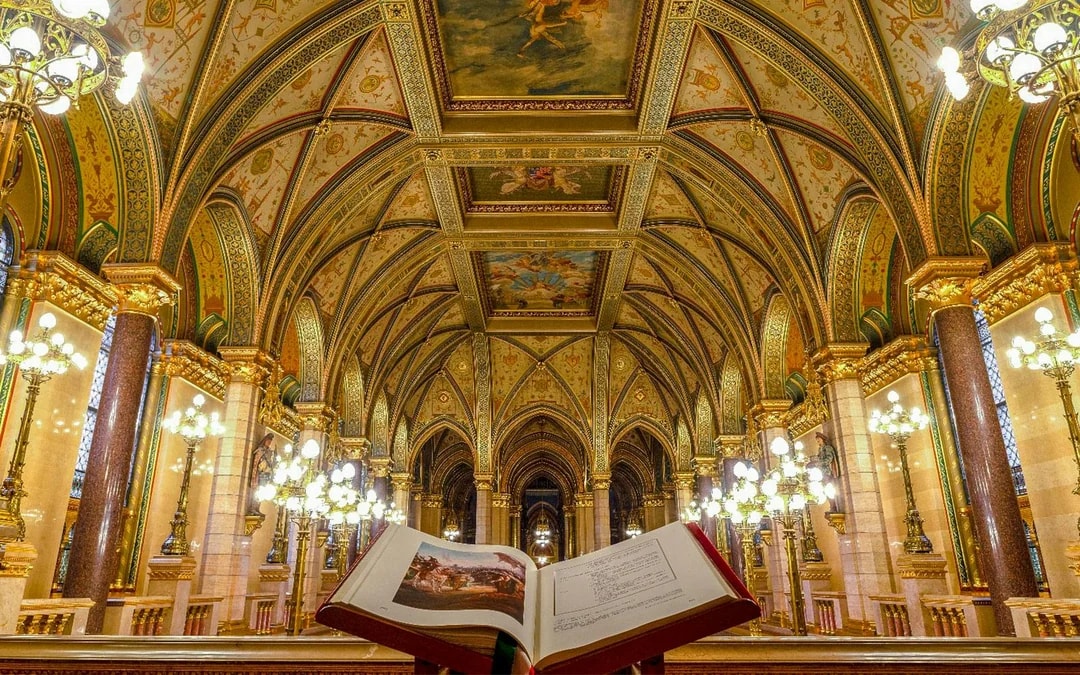 Hungarian Parliament Audio Guided Tour Image 7