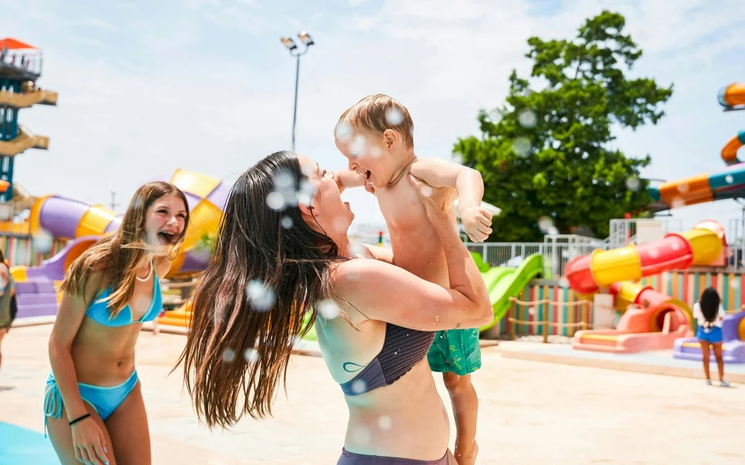 Hurricane Harbor Arlington Good Any Day Tickets Image 7