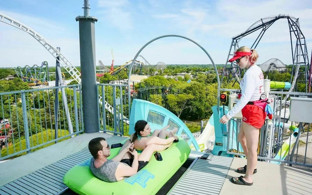 Hurricane Harbor Chicago One Day Ticket