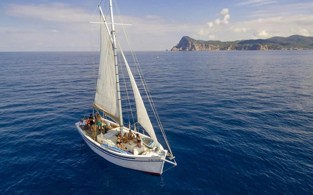 Ibiza Private Sunset Cruise with Open Bar and Tapas Image 5
