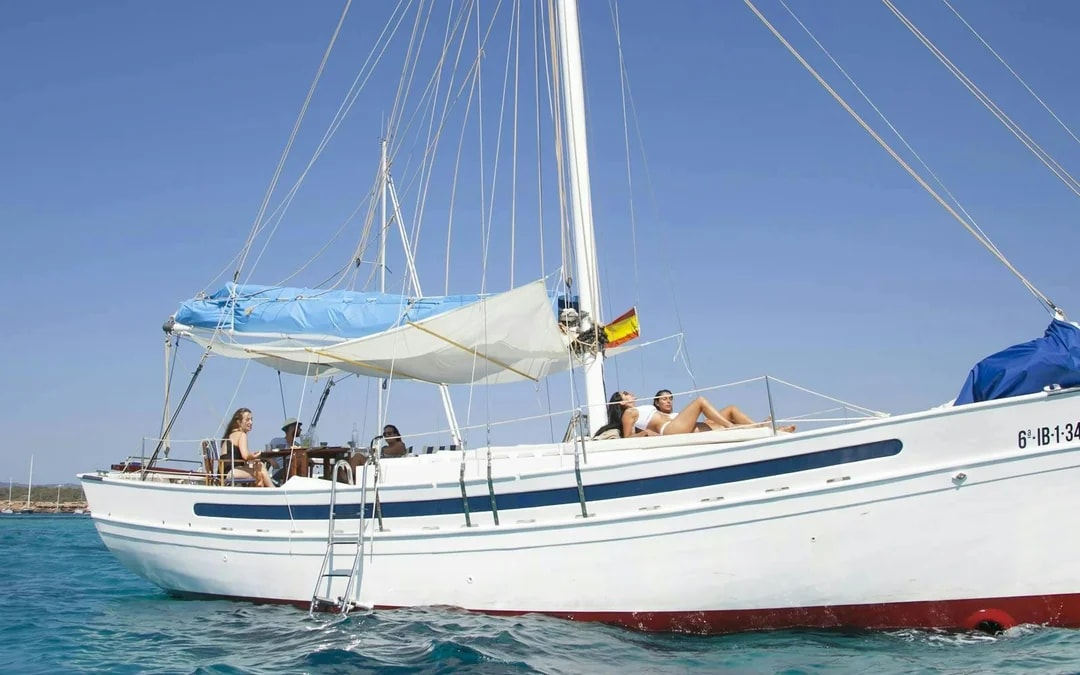 Ibiza Private Sunset Cruise with Open Bar and Tapas Image 7