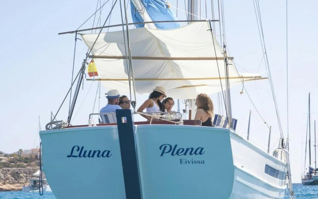 Ibiza Private Sunset Cruise with Open Bar and Tapas Image 8