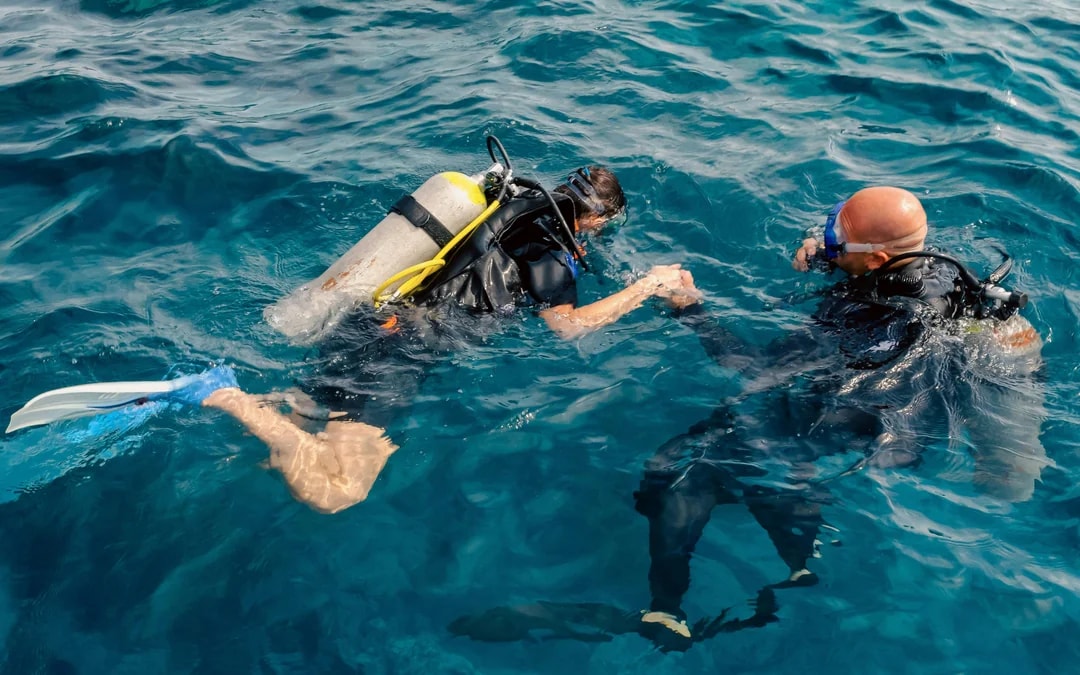 Ibiza Small-Group Beginner Scuba Diving with Instructor and Snorkeling Image 4