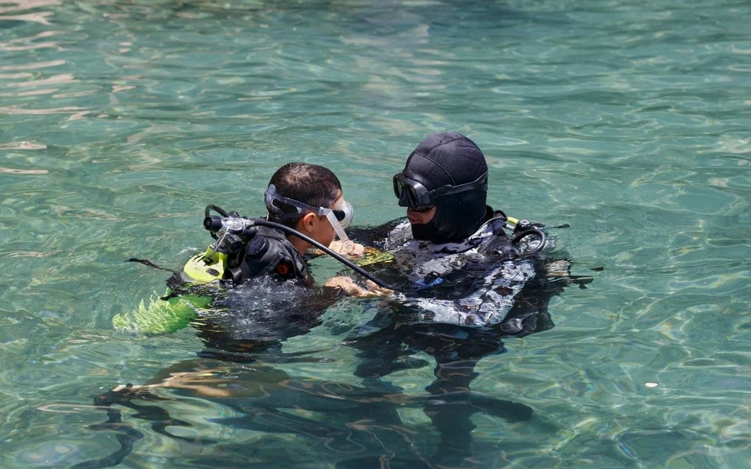 Ibiza Small-Group Beginner Scuba Diving with Instructor and Snorkeling